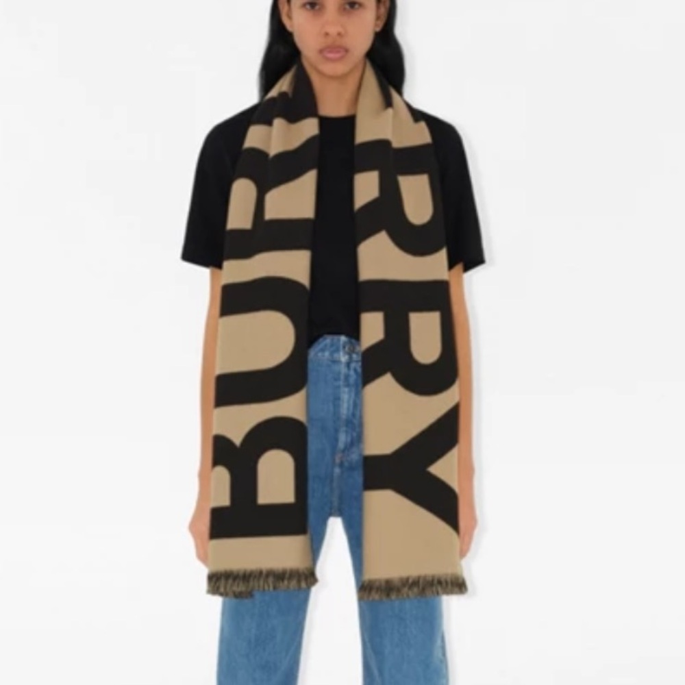 Burberry Logo Wool Football Scarf
